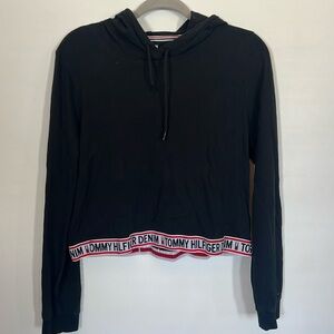 TOMMY HILFIGER cropped hoodie